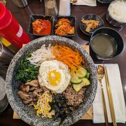 Bulgogi Bibimbap / IG @mwy.eats Bulgogi Bibimbap / IG @mwy.eats
