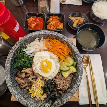 Seoul Gamjatang - Bulgogi Bibimbap / IG @mwy.eats - Korean Near Me - Toronto, Ontario Seoul Gamjatang - Bulgogi Bibimbap / IG @mwy.eats - Korean Near Me - Toronto, Ontario
