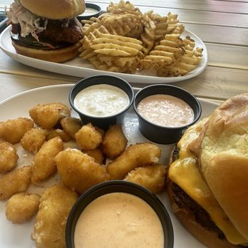 Aslin Beer - Nashville Chicken, cheese curds and smash burger - Breweries Near Me - Virginia Beach, Virginia Aslin Beer - Nashville Chicken, cheese curds and smash burger - Breweries Near Me - Virginia Beach, Virginia