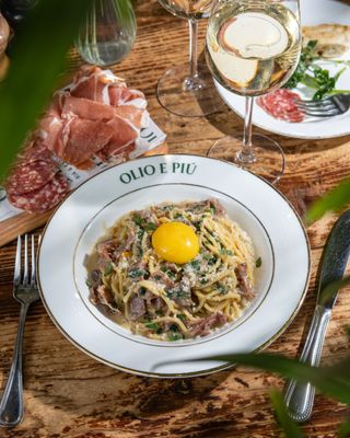 OLIO E PIÙ by null