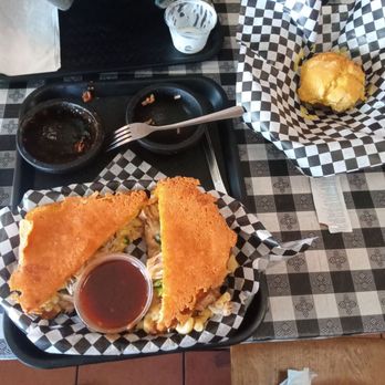 Britt's BBQ and Catering - The jalapeno melt wit pepper jack cheese and tator tots - Barbeque Near Me - El Segundo, California Britt's BBQ and Catering - The jalapeno melt wit pepper jack cheese and tator tots - Barbeque Near Me - El Segundo, California