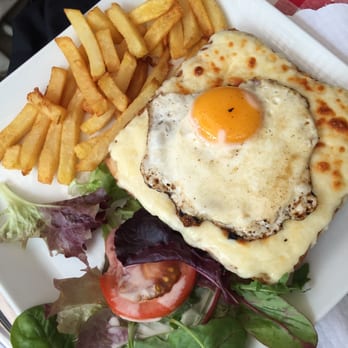 Le Soufflot - Croque Madam - Bars Near Me - Paris, 75