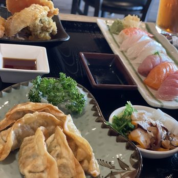 Somi Sushi - Combination sushi bento - Japanese Near Me - Matthews, North Carolina