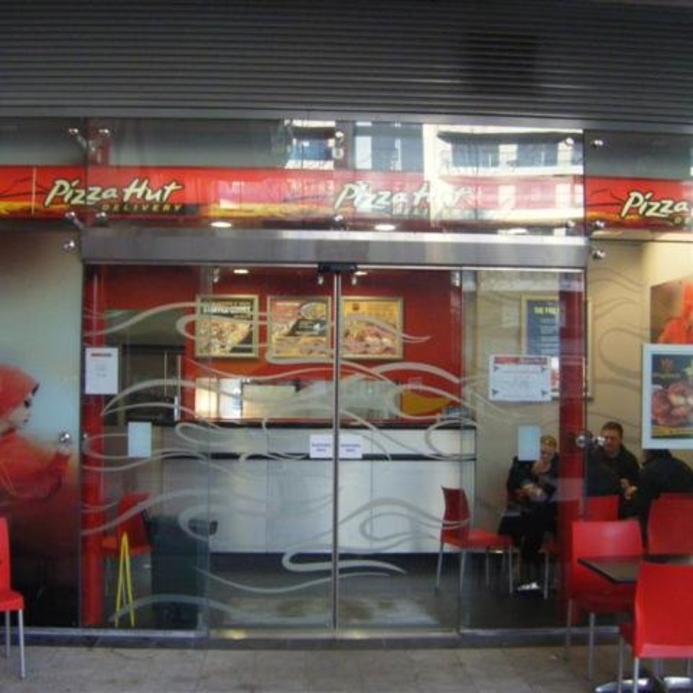 Pizza Hut - Pizza Near Me - Sandyford, D