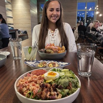 The Kingstide - Lobster Cobb, oysters Rockefeller, lobster roll - Seafood Near Me - Island, South Carolina The Kingstide - Lobster Cobb, oysters Rockefeller, lobster roll - Seafood Near Me - Island, South Carolina