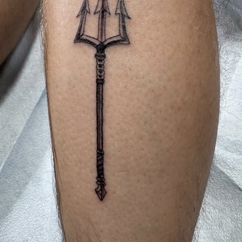 King's Head Tattoo - Trident - Tattoo Near Me - San Diego, California King's Head Tattoo - Trident - Tattoo Near Me - San Diego, California