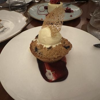 Delmonico's - Steakhouses Near Me - New York, New York