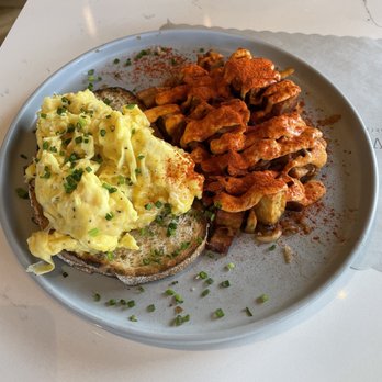 Willow & Whisk - Cacio e pepe scramble and patatas bravas - Breakfast & Brunch Near Me - Wyckoff, New Jersey Willow & Whisk - Cacio e pepe scramble and patatas bravas - Breakfast & Brunch Near Me - Wyckoff, New Jersey