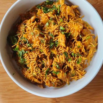 Everest Kitchen - Aalo Nimki - Himalayan/Nepalese Near Me - Albany, California