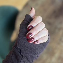 Retreat Salon & Nail Spa - Cat Eye Gel Manicure