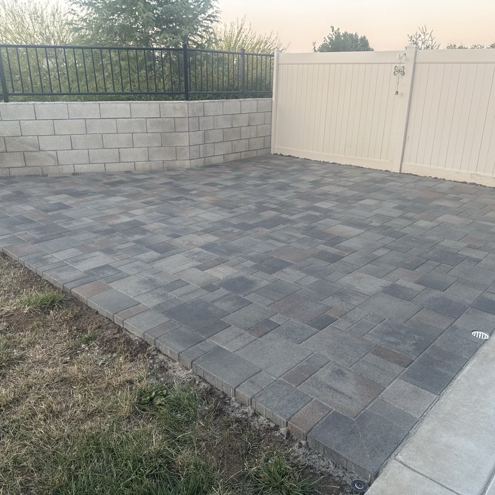 Husky Pavers - Beautiful leveled pavers with an amazing pattern. - Masonry/Concrete Near Me - Murrieta, California