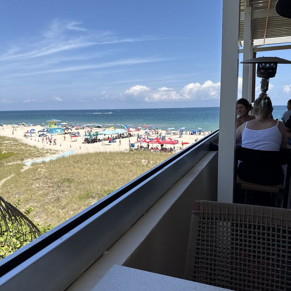 Beach House - Bars Near Me - Pompano Beach, Florida Beach House - Bars Near Me - Pompano Beach, Florida