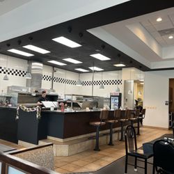 S&j’s Cafe - Dining room