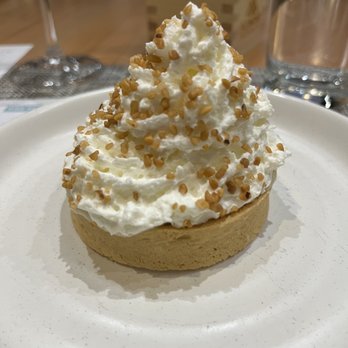 One Flew South - Banana cream tart - New American Near Me - Atlanta, Georgia One Flew South - Banana cream tart - New American Near Me - Atlanta, Georgia