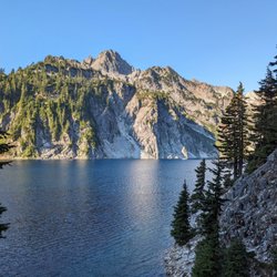 Snow Lake - Instagram: @telephonesmoothie