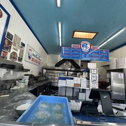 Pacifica Pizza - Inside