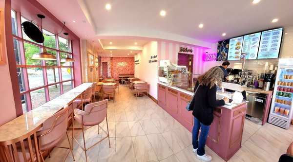 Lily's Chocolate & Coffee by null