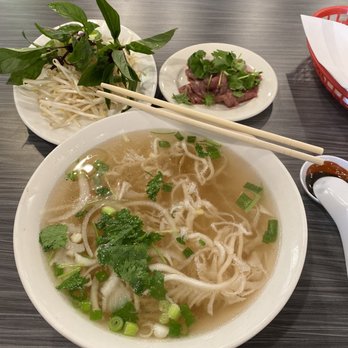 Pho Hut - BYO Pho raw beef with tripe - Vietnamese Near Me - Glendale, California Pho Hut - BYO Pho raw beef with tripe - Vietnamese Near Me - Glendale, California