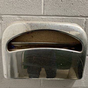 Hidden Cove Park & Marina - Missing toilet seat cover - Boating Near Me - Frisco, Texas