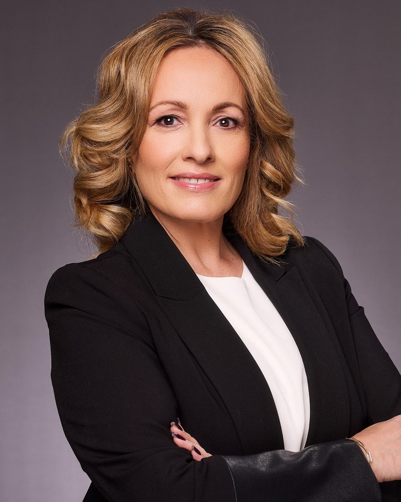 GINA THOMAS RE/MAX BIG BEAR 12 Photos 626 Pine Knot Ave, Big Bear