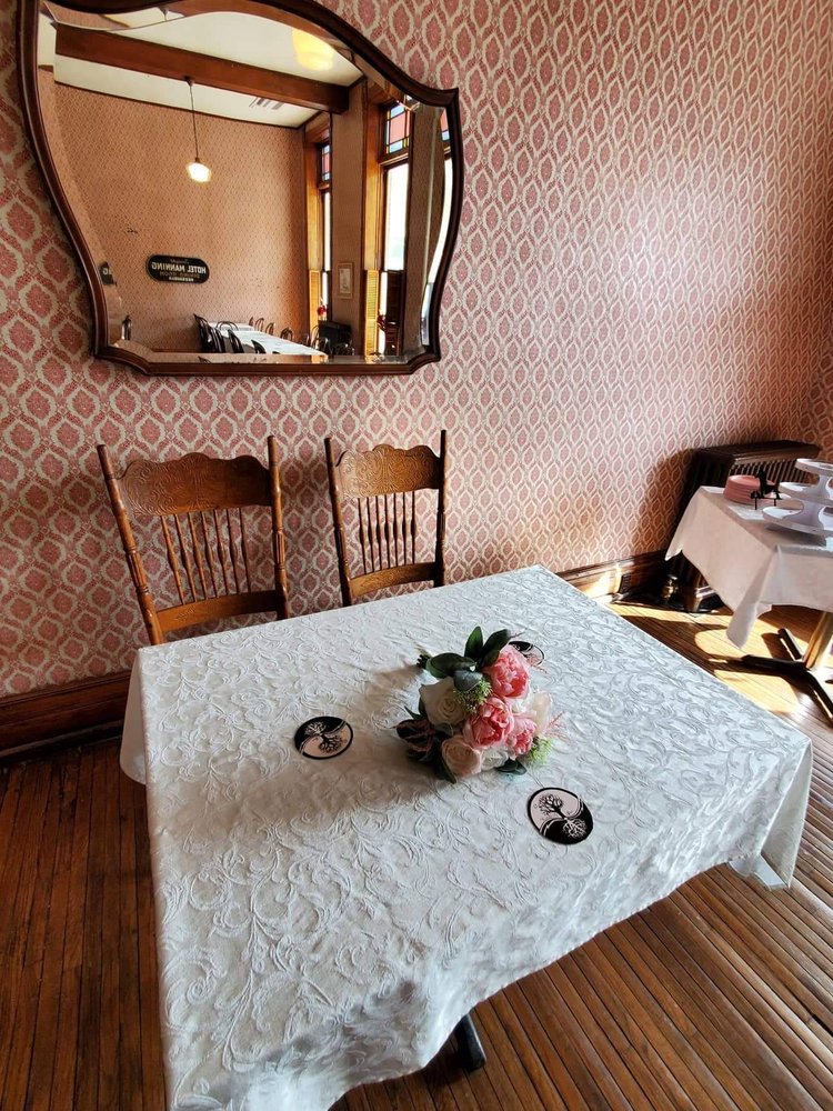 MANNING HOTELMOTOR INN & RESTAURANT Updated September 2024 100 Van