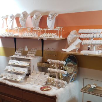 The Vibrant Village - Used, Vintage & Consignment Near Me - Dania Beach, Florida