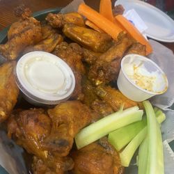 Mulligan’s Grill - Wings, blue cheese, carrots and celery