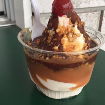 Dari-Licious - Snicker sundae! - Sandwiches Near Me - Crawfordsville, Indiana