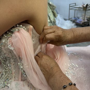 Mis Quince - The dress was 4 sizes too big then the actual measurements "Mari" took - Bridal Near Me - Madera, California