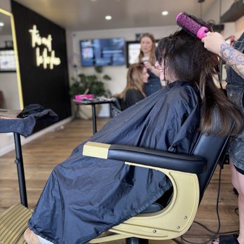 Mix Hair Studio - Blow out - Hair Stylists Near Me - Morgan Hill, California Mix Hair Studio - Blow out - Hair Stylists Near Me - Morgan Hill, California