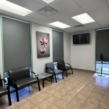 WCE Specialty Wound Care Experts | Eastern - waiting area - Medical Centers Near Me - Las Vegas, Nevada WCE Specialty Wound Care Experts | Eastern - waiting area - Medical Centers Near Me - Las Vegas, Nevada