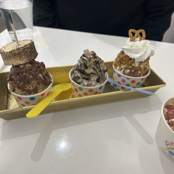 Little Ladies Soft Serve - Our mini-flight - Food Trucks Near Me - Westerville, Ohio Little Ladies Soft Serve - Our mini-flight - Food Trucks Near Me - Westerville, Ohio