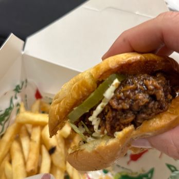 Food Coma - Chicken sandwich w fixins - Food Trucks Near Me - New Braunfels, Texas