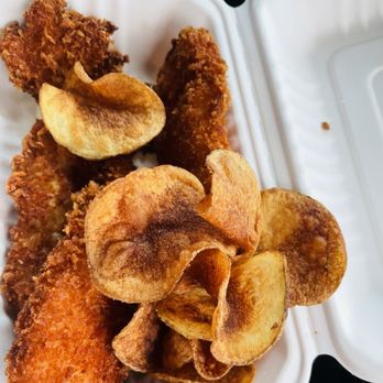 Twelves Grill & Cafe - Twelves Grill & Cafe --  chicken fingers and $16 handmade potato chips - American Near Me - West Grove, Pennsylvania