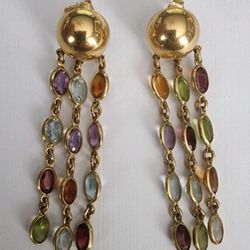 Butlers Estates, Antiques and Fine Metals - 18k Gold Dangle Earrings