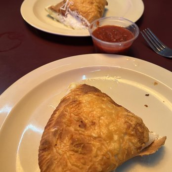 BC's Pizza & Beer - Cheese roll appetizer - Pizza Near Me - Clovis, California