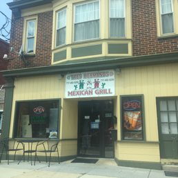 Front of restaurant. Yum! Front of restaurant. Yum!