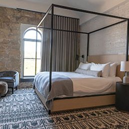 Lora - Get cozy - Hotels Near Me - Stillwater, Minnesota