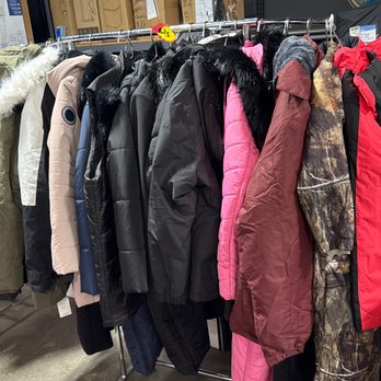 Last Chance Store - Clothes - Wholesale Stores Near Me - Bakersfield, California Last Chance Store - Clothes - Wholesale Stores Near Me - Bakersfield, California