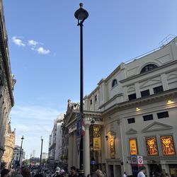 Worth the people watching spot / drinks