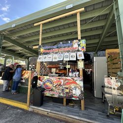 Yellow Green Farmers Market - The Filipino place by the left side entrance.
