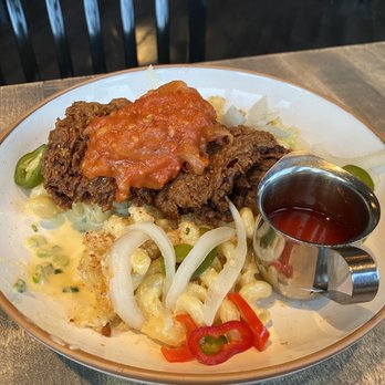 Gather in Jackson Hole - Fried Chicken, house pickled peppers/onions, house hot sauce, Mac - New American Near Me - Jackson, Wyoming Gather in Jackson Hole - Fried Chicken, house pickled peppers/onions, house hot sauce, Mac - New American Near Me - Jackson, Wyoming