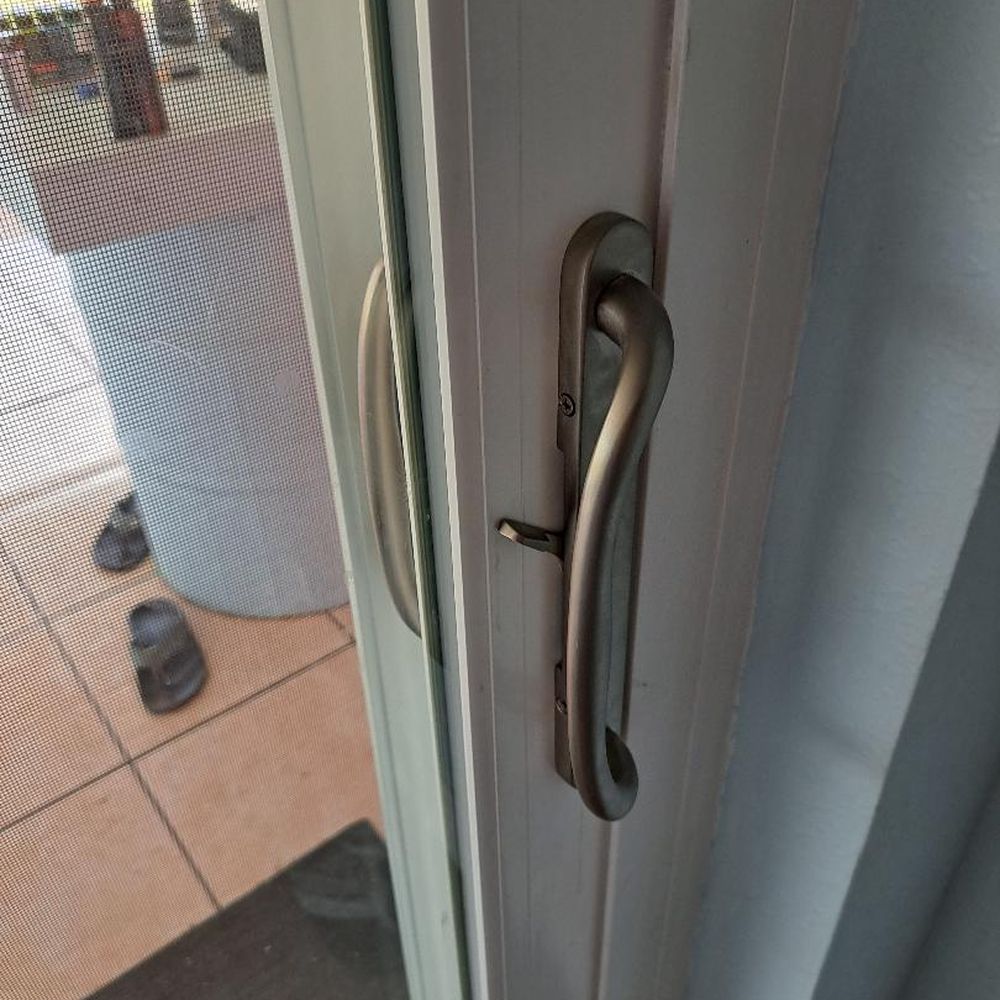 The Home Depot - Handel loose, Lock does not work right - Nurseries & Gardening Near Me - Orlando, Florida The Home Depot - Handel loose, Lock does not work right - Nurseries & Gardening Near Me - Orlando, Florida