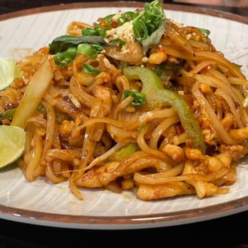 Fun Noodle Bar Abilene - Pad thai - Asian Fusion Near Me - Abilene, Texas