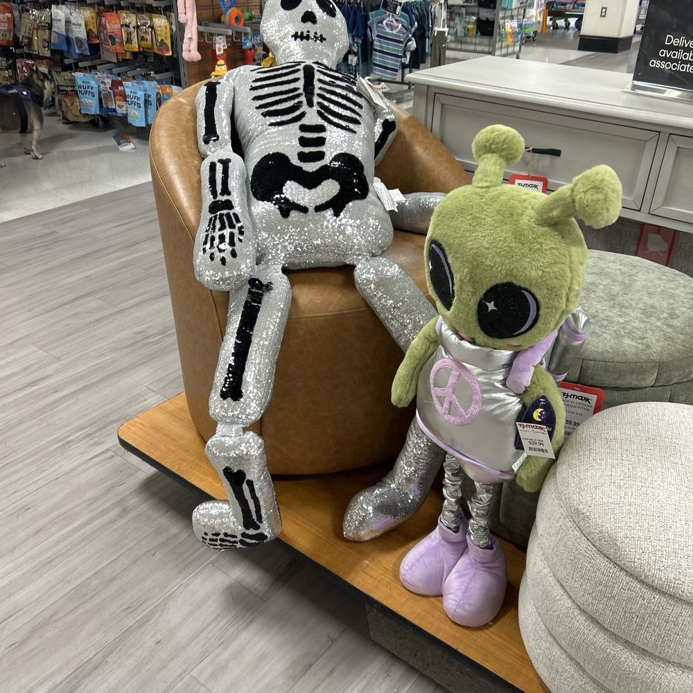 Hurry for those great Halloween finds.