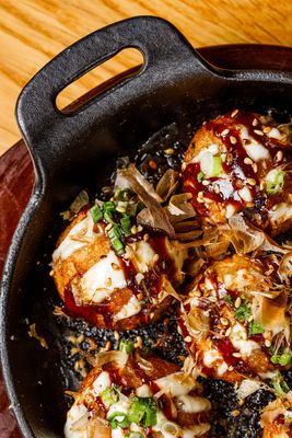 Harumama Noodles + Buns (Little Italy) by null