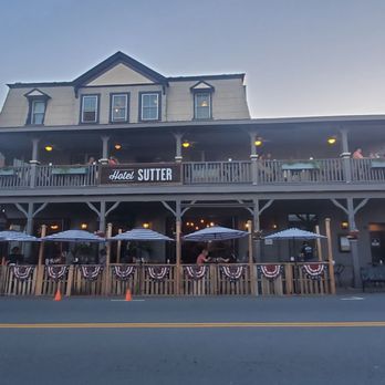 Hotel Sutter Restaurant - New American Near Me - Sutter Creek, California