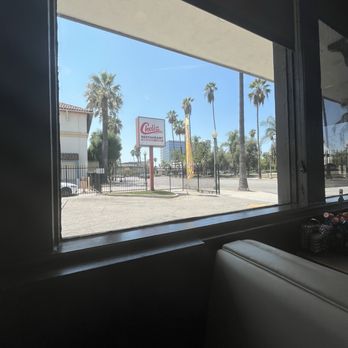 Cheliz - Sign - Breakfast & Brunch Near Me - San Bernardino, California
