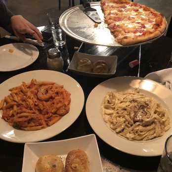 Vendetti's - Hawaiian pizza, penne vodka, and chicken Alfredo pasta. - Pizza Near Me - Cumming, Georgia Vendetti's - Hawaiian pizza, penne vodka, and chicken Alfredo pasta. - Pizza Near Me - Cumming, Georgia