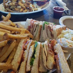 Griffins Pub & Eatery